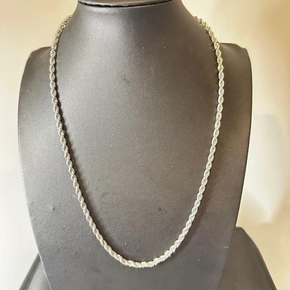 4mm thick, 20” stainless steel‎ silver tone necklace!